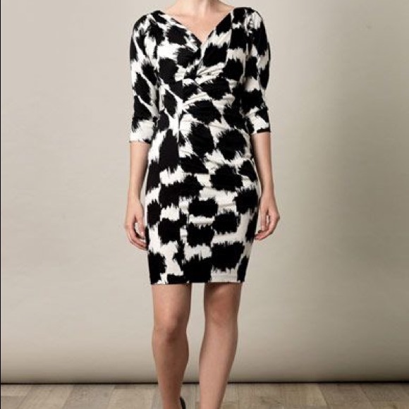 DVF Basuto Dress. 100% silk. Color: Animal Check